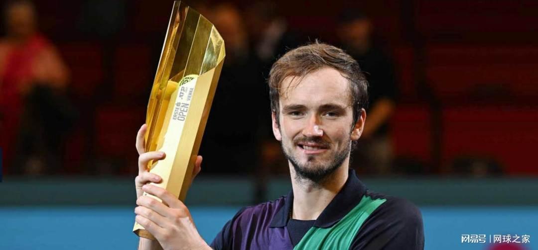 振旗鼓, 多伦多大师 振旗鼓, 多伦多大师